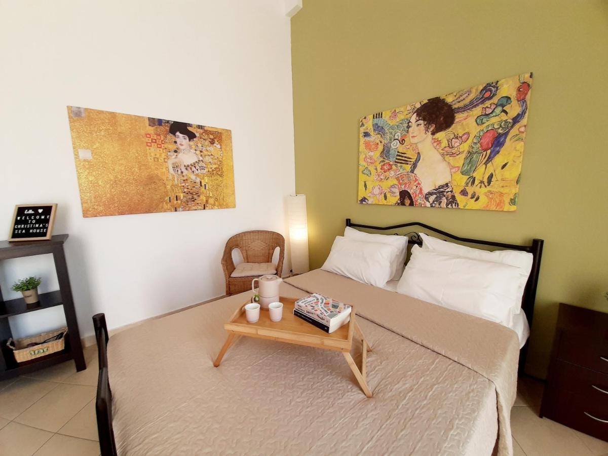 Christina'S Sea House Apartment นิกิติ ภายนอก รูปภาพ