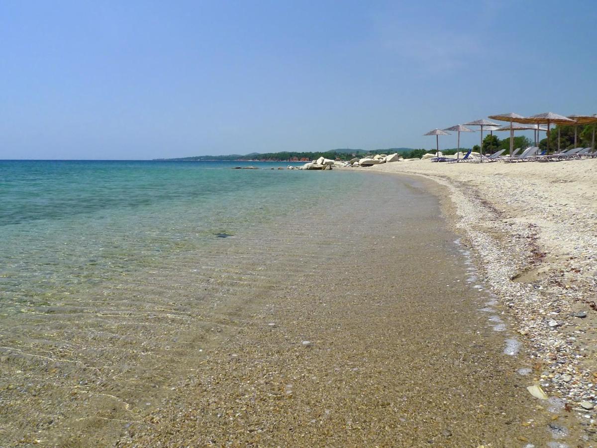 Christina'S Sea House Apartment นิกิติ ภายนอก รูปภาพ