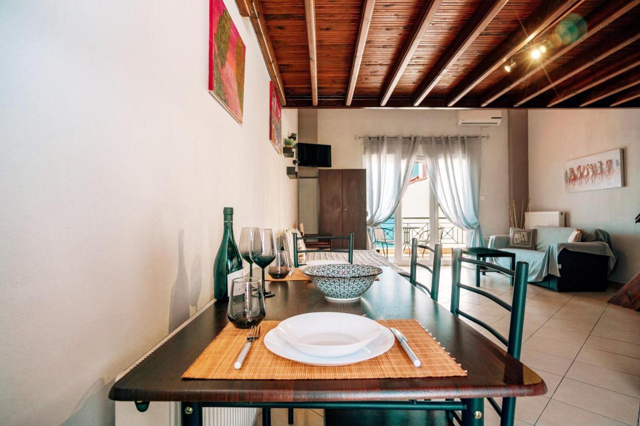 Christina'S Sea House Apartment นิกิติ ภายนอก รูปภาพ